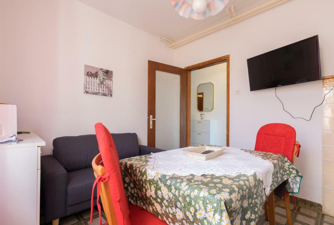 Apartment Villa Olga โปเรช ภายนอก รูปภาพ